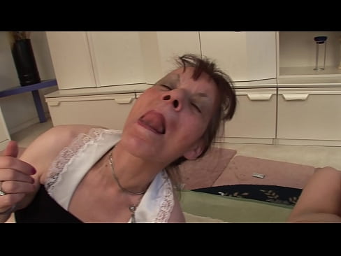 ❤️ Zwei Großmütter und ein Großvater haben einen Dreier ❤️ Just porn bei porn de.yespornpics.ru ☑